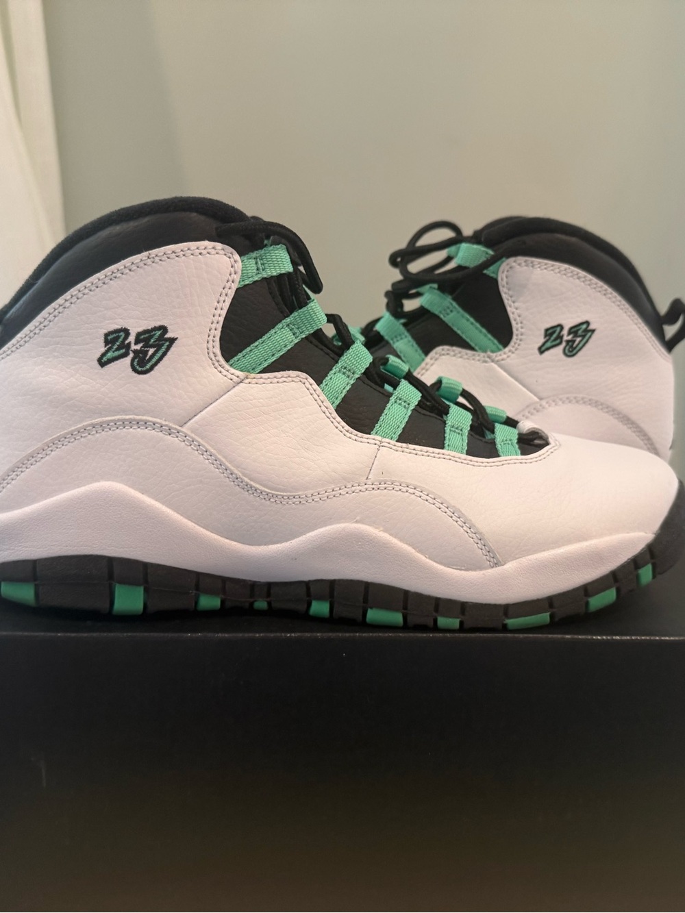 8Y Jordan 10 Retro 30th GG White and Teal Basketball Sneakers